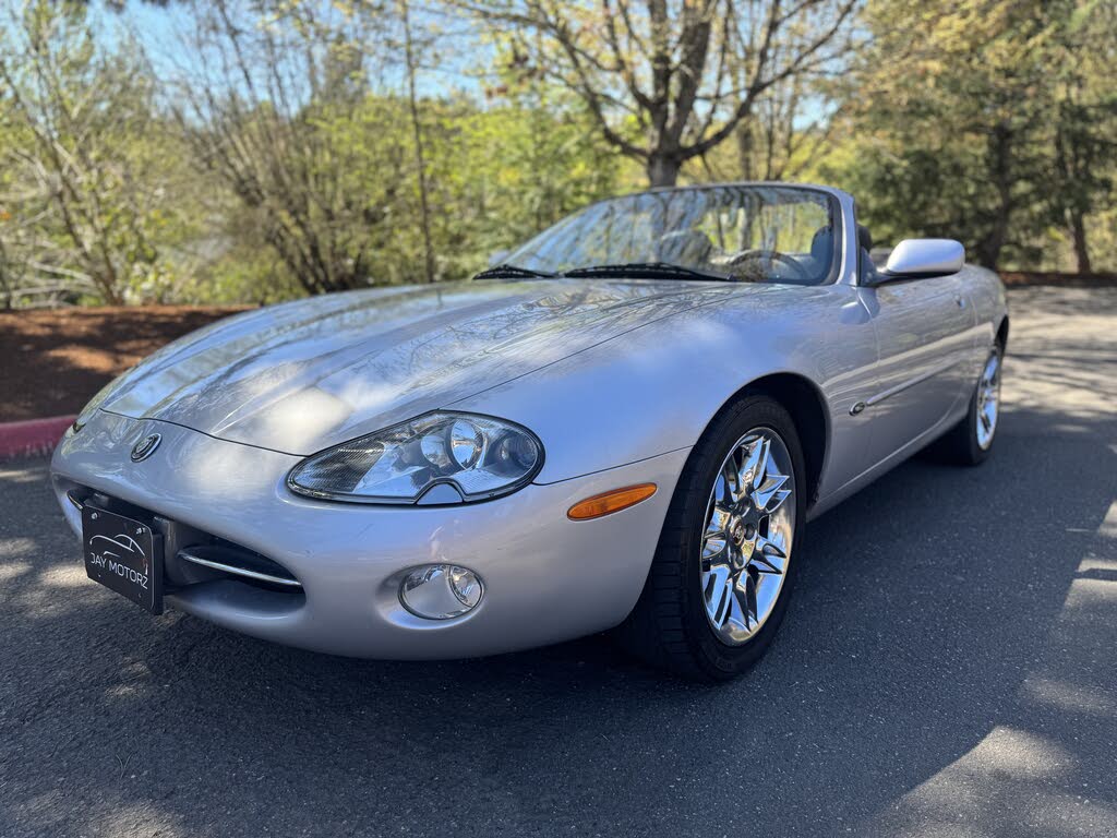 2001 Jaguar XK-Series XK8 Convertible RWD