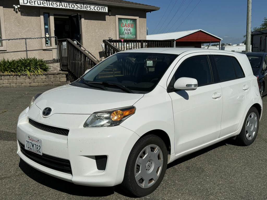 2014 Scion xD Base