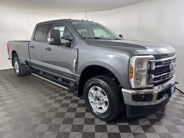 2025 Ford F-350 Super Duty XLT Crew Cab 4WD