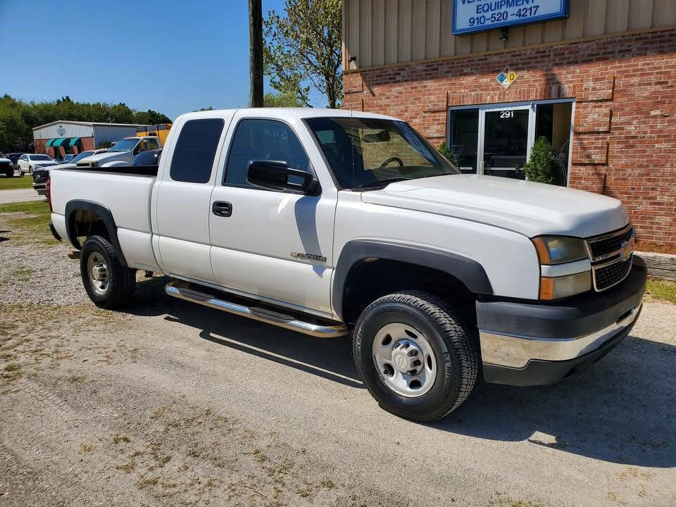 2006 Chevrolet Silverado 2500HD Work Truck Extended Cab RWD