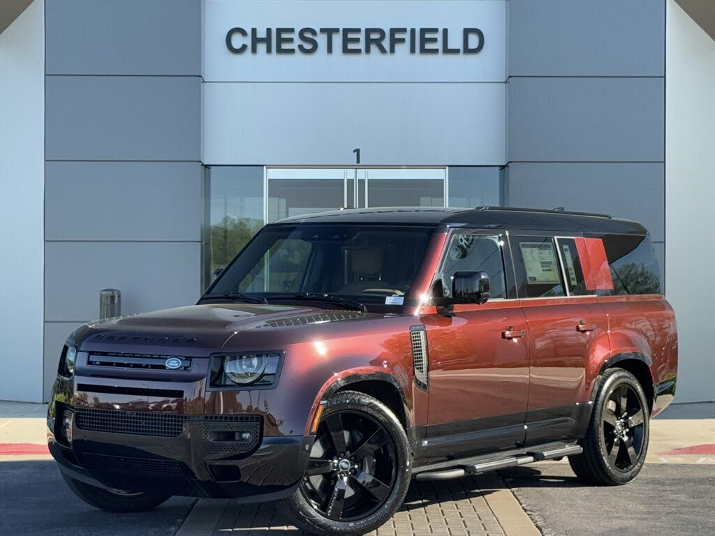 2025 Land Rover Defender 130 P400 X-Dynamic SE AWD