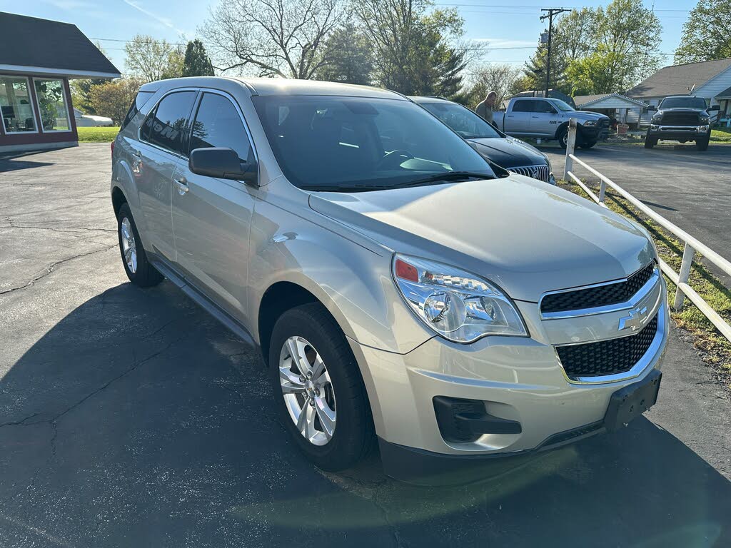 Used 2015 Chevrolet Equinox LS with VIN 2GNALAEK2F1174538 for sale in Ruma, IL