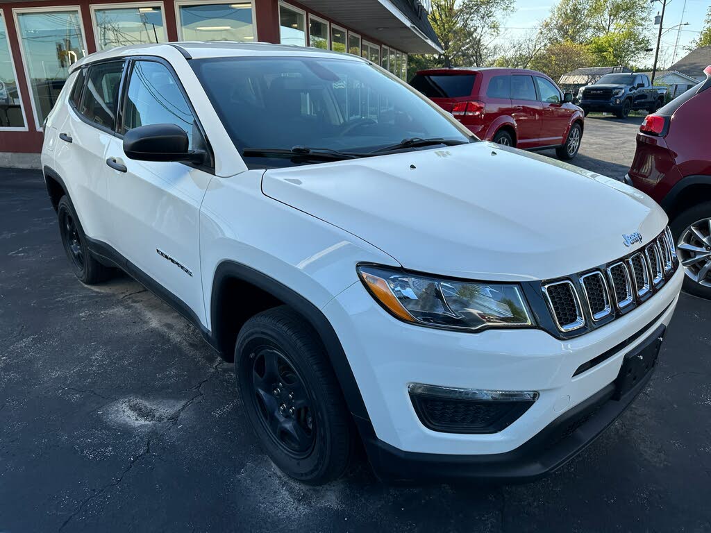 Used 2019 Jeep Compass Sport with VIN 3C4NJDABXKT650888 for sale in Ruma, IL