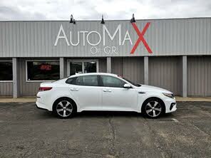 Kia Optima S FWD