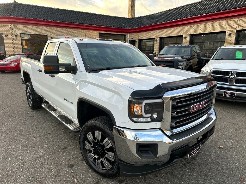 2015 GMC Sierra 2500HD Base Double Cab SB 4WD