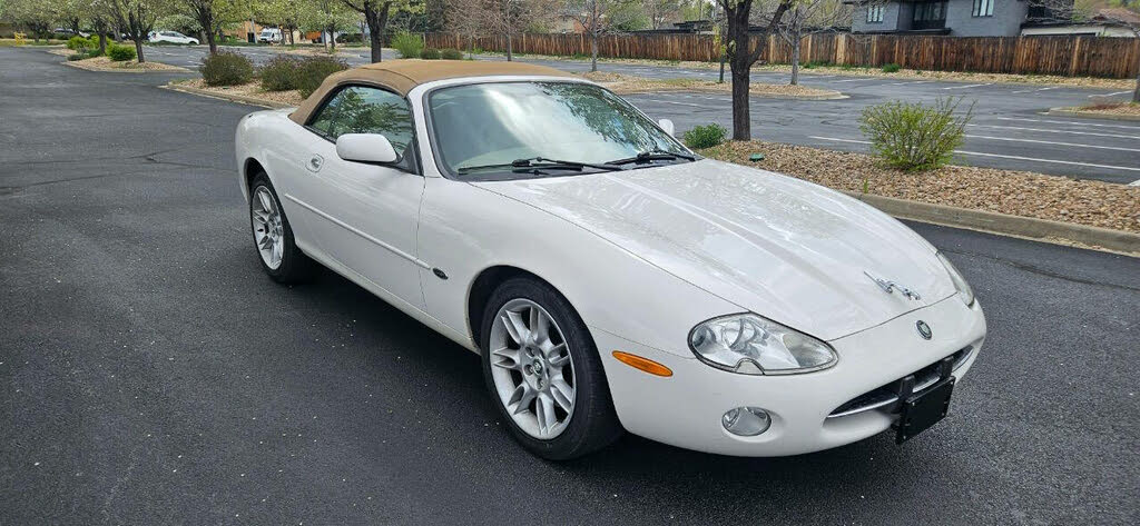 2002 Jaguar XK-Series XK8 Convertible RWD
