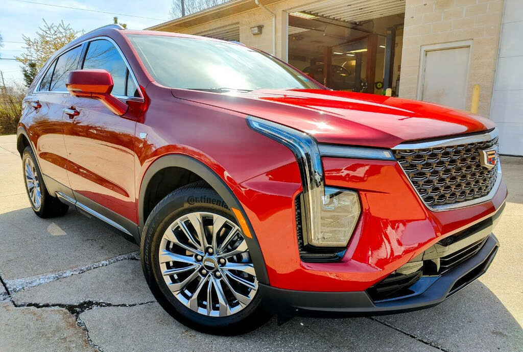 2024 Cadillac XT4 Premium Luxury FWD
