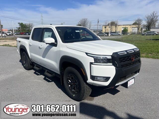 2025 Nissan Frontier PRO-4X Crew Cab 4WD