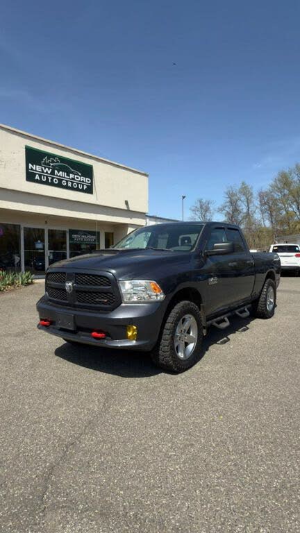 2018 RAM 1500 Express Quad Cab 4WD