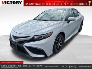 Toyota Camry SE Nightshade FWD