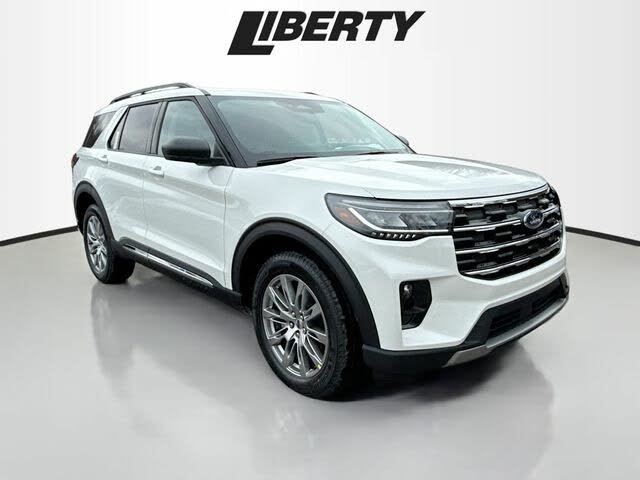 2025 Ford Explorer Active AWD