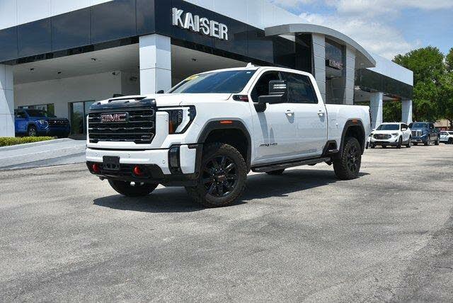 2024 GMC Sierra 2500HD AT4 Crew Cab 4WD