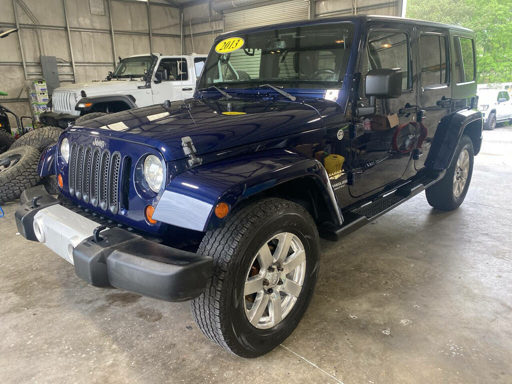 2013 Jeep Wrangler Unlimited Sahara 4WD