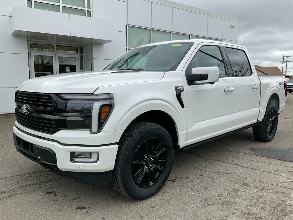 Ford F-150 Platinum SuperCrew 4WD 2025