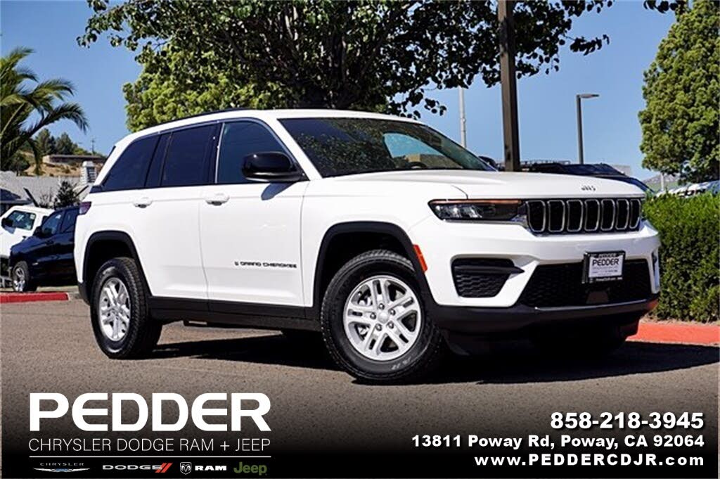 2024 Jeep Grand Cherokee Laredo 4WD