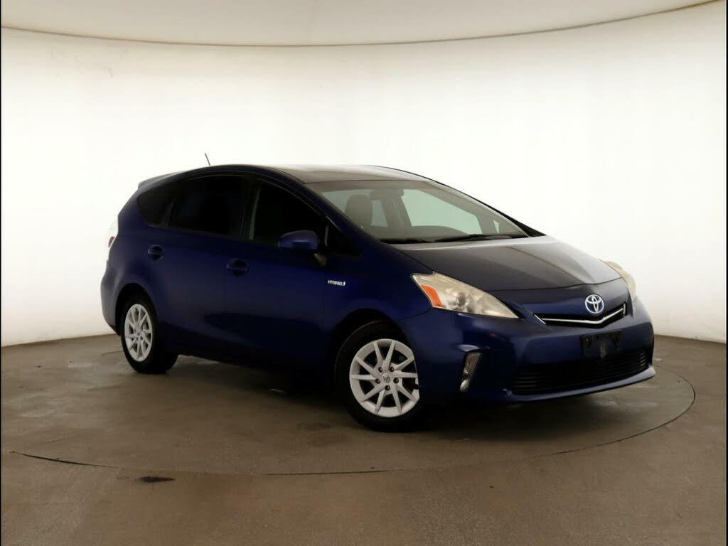 2012 Toyota Prius v Five FWD