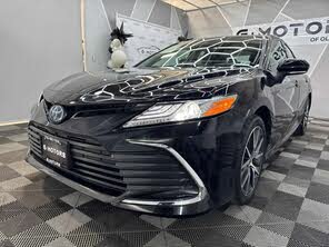 Toyota Camry Hybrid XLE FWD