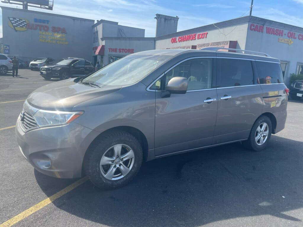2016 Nissan Quest SV