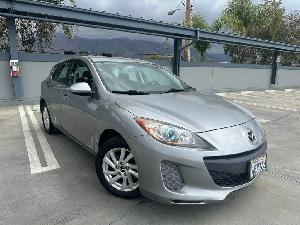 2013 Mazda MAZDA3 i Touring Hatchback