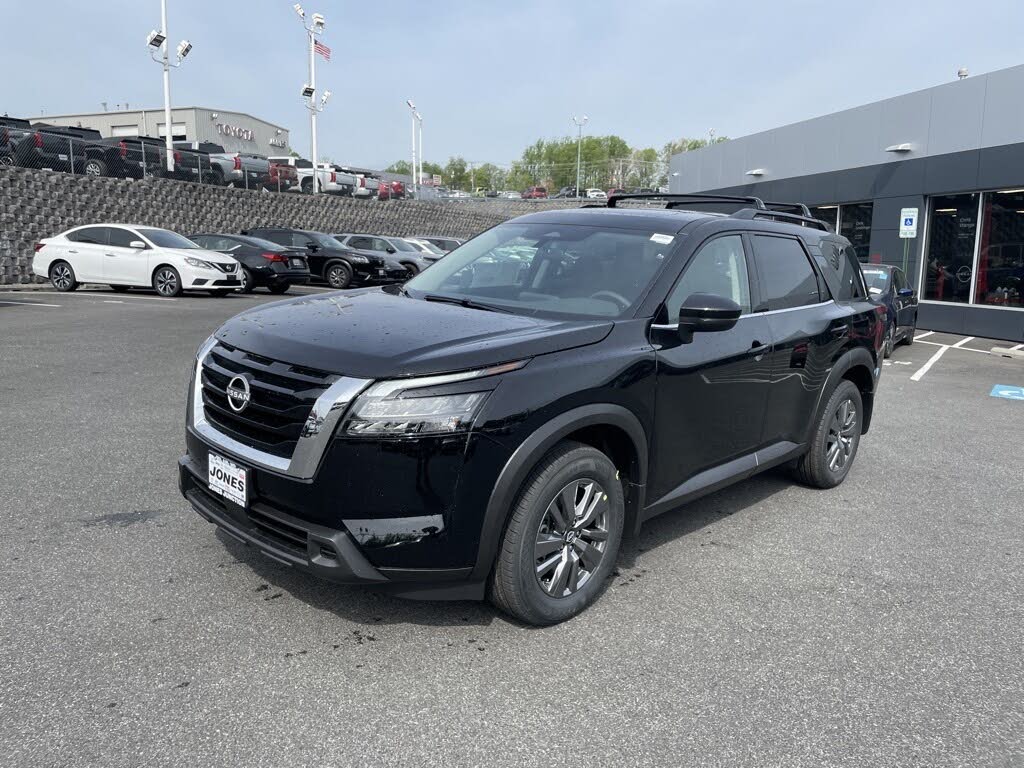 2025 Nissan Pathfinder SV 4WD