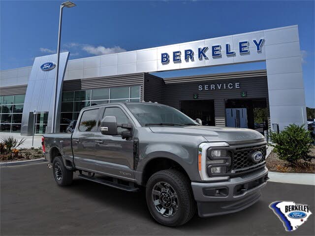 2023 Ford F-350 Super Duty Lariat Crew Cab 4WD