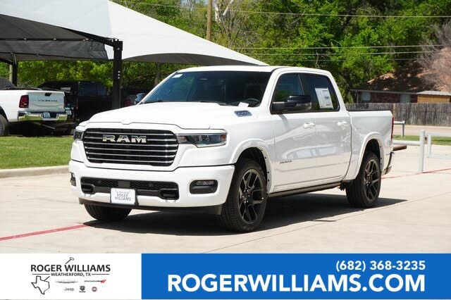 2025 RAM 1500 Laramie Crew Cab 4WD