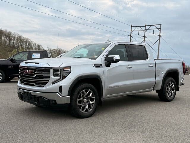 2022 GMC Sierra 1500 SLT Crew Cab 4WD