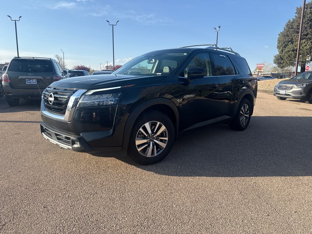 2022 Nissan Pathfinder SL 4WD