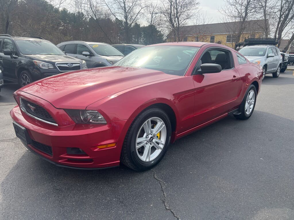 2013 Ford Mustang V6 Coupe RWD
