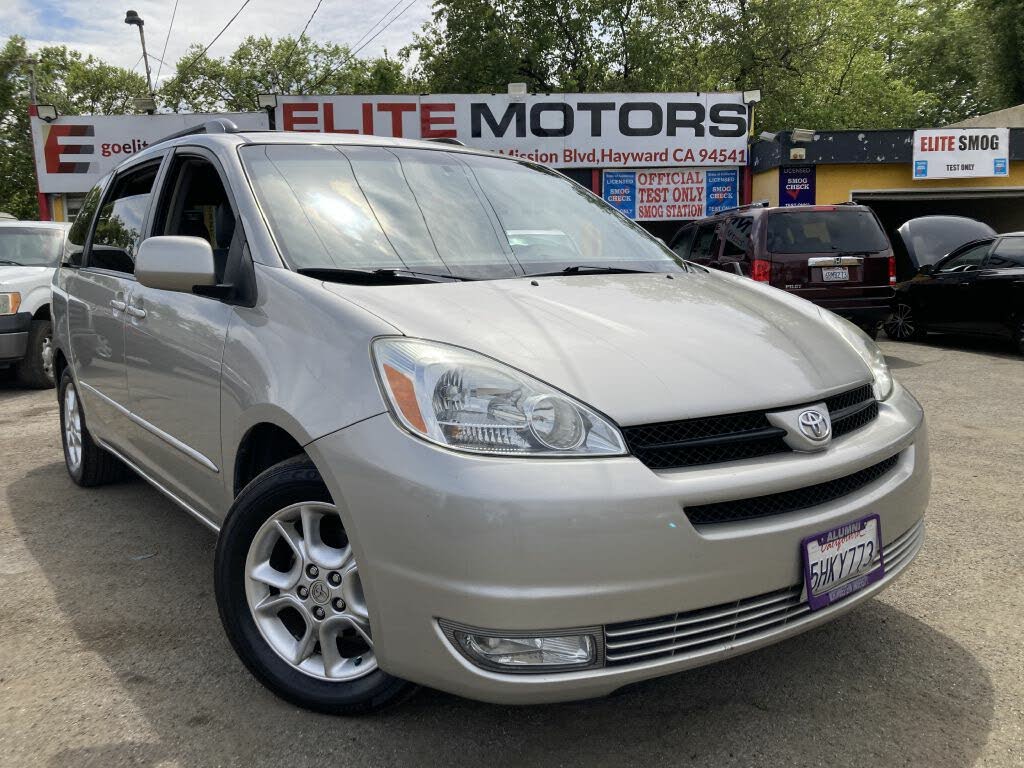 2004 Toyota Sienna 4 Dr XLE Passenger Van