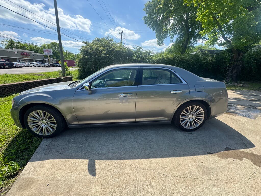 2011 Chrysler 300 Limited RWD