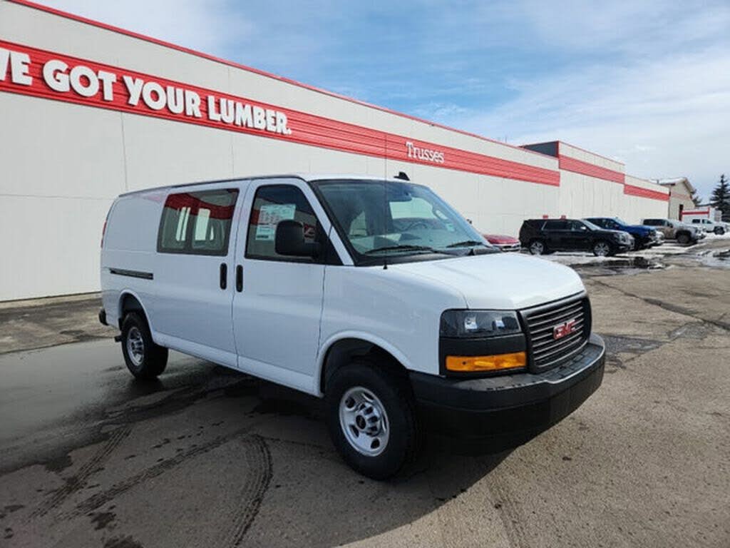 2025 GMC Savana Cargo 3500 RWD