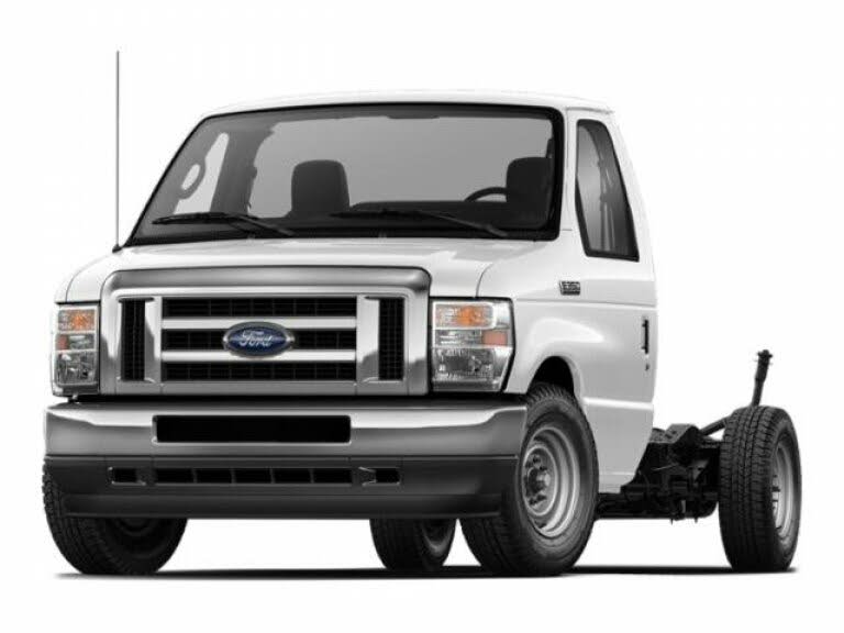 2025 Ford E-Series Chassis E-350 SD Cutaway SB DRW RWD