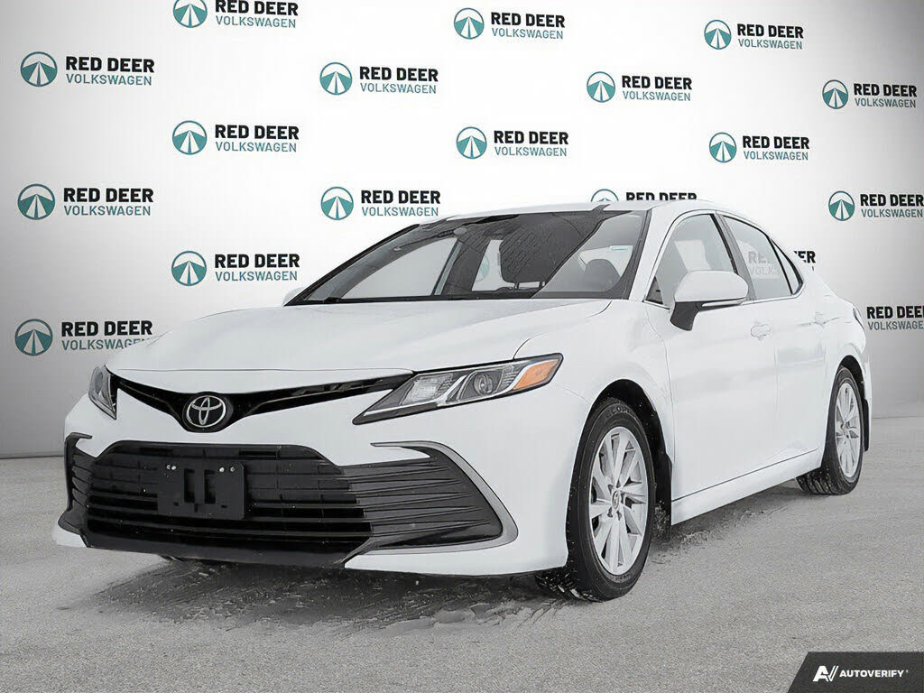 2022 Toyota Camry LE FWD
