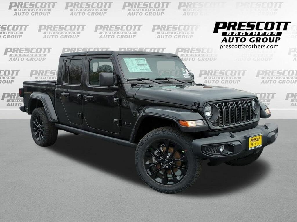 2025 Jeep Gladiator NightHawk Crew Cab 4WD
