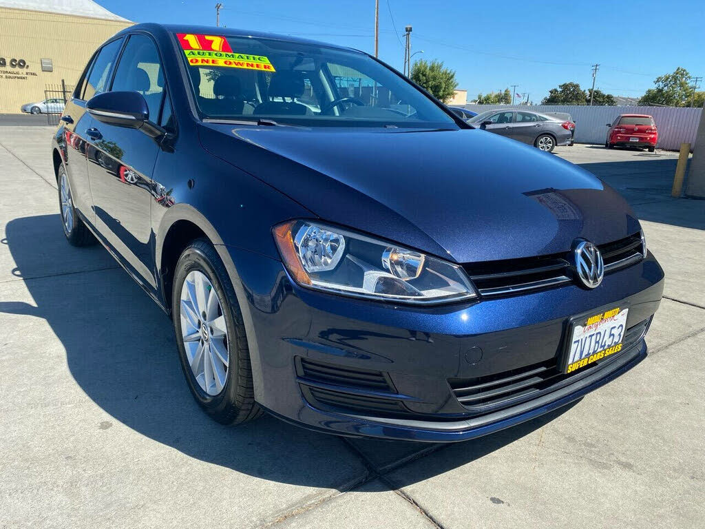 2017 Volkswagen Golf TSI S 4-Door FWD