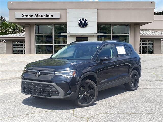 2025 Volkswagen Taos SE Black 4Motion