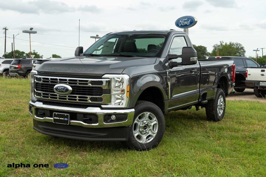2025 Ford F-350 Super Duty XLT Regular Cab LB 4WD