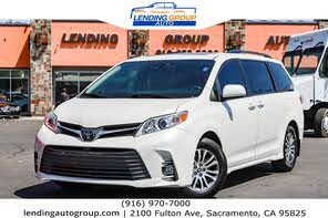 Toyota Sienna XLE Premium 8-Passenger FWD