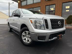 Nissan Titan SV Crew Cab 4WD
