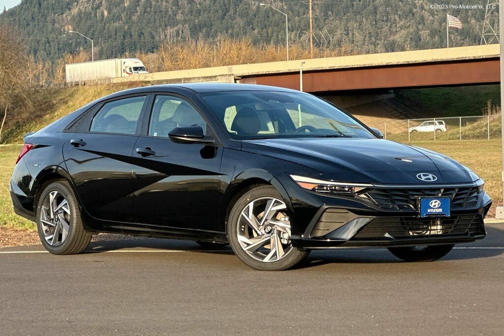 2025 Hyundai Elantra Hybrid SEL Sport FWD