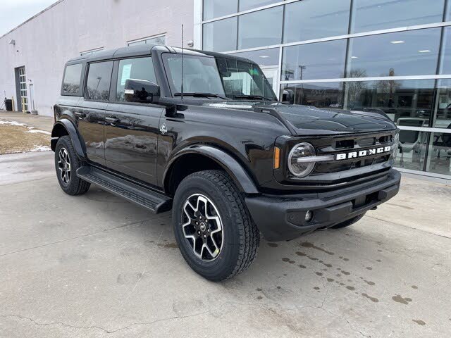 2025 Ford Bronco Outer Banks 4-Door 4WD
