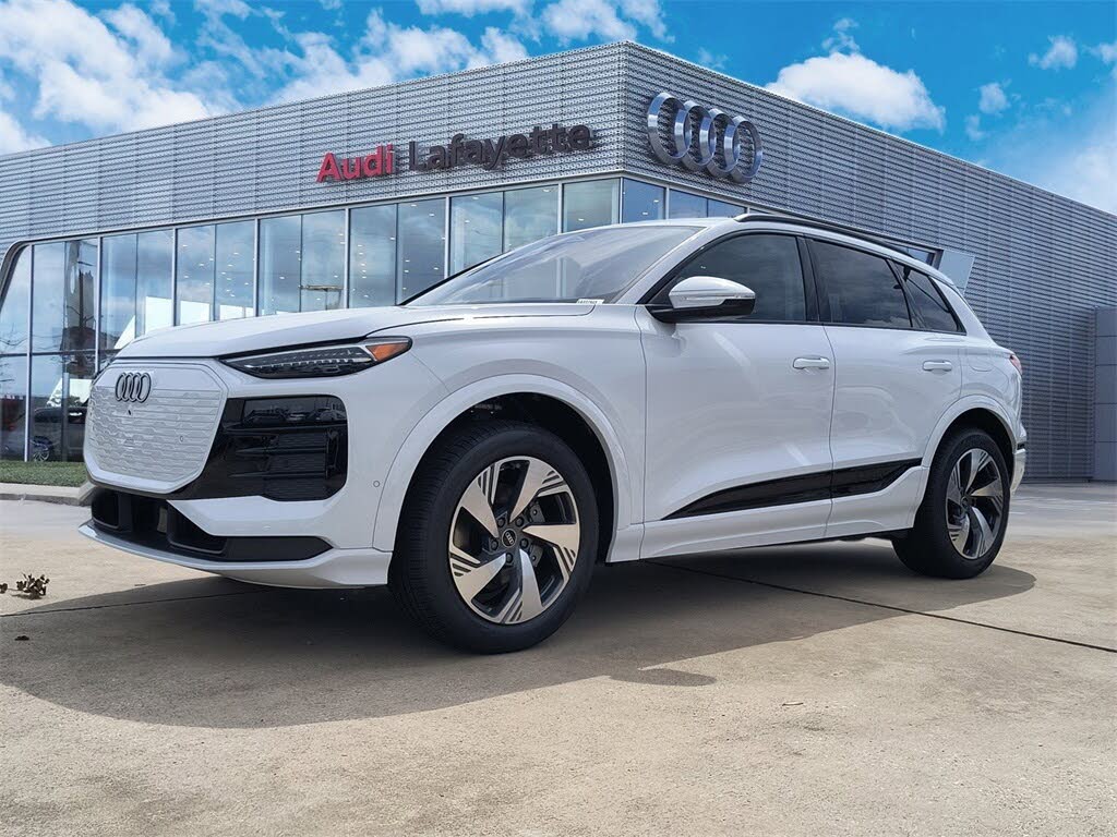 2025 Audi Q6 e-tron quattro Premium Plus