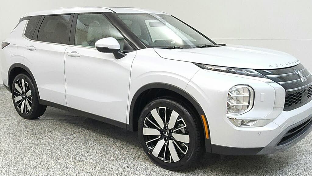 2025 Mitsubishi Outlander SE FWD