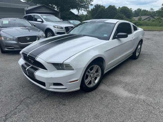 2014 Ford Mustang V6 Coupe RWD