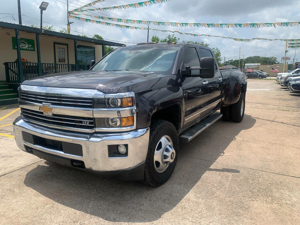 2015 Chevrolet Silverado 3500HD LTZ Crew Cab LB 4WD