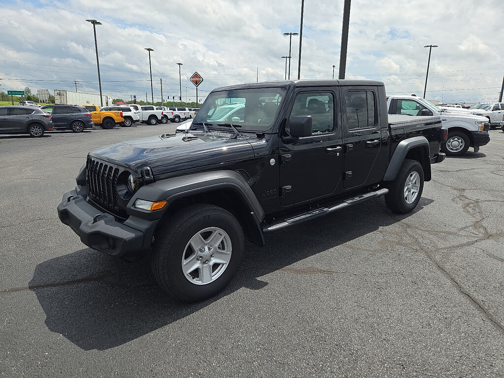 2020 Jeep Gladiator Sport S Crew Cab 4WD