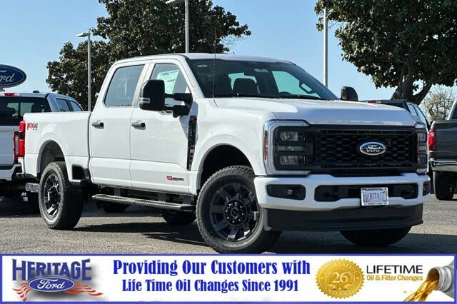 2025 Ford F-250 Super Duty XL Crew Cab 4WD