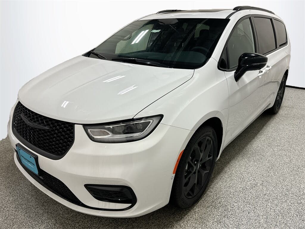 2024 Chrysler Pacifica Limited FWD