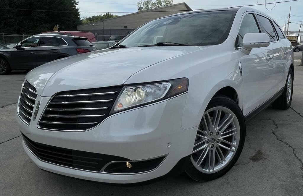 2019 Lincoln MKT AWD